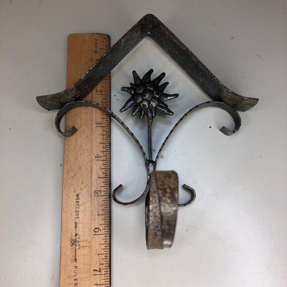 Vintage Metal Sun Hook - Picture 7 of 8